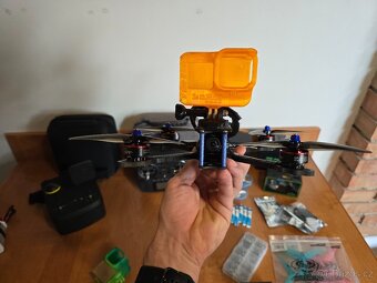 2x FPV dron, sada vysílačka Radiomaster Boxer, 1x brýle - 5