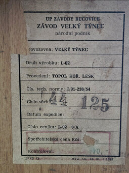 Trojkřídlá šatní skříň - 5