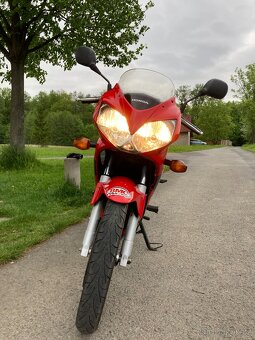 Honda CBR 125R - 5