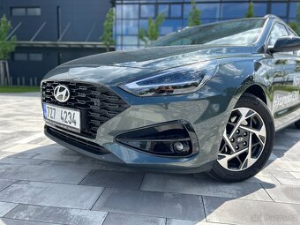 Hyundai i30 kombi 1.5i DPI 71kW SMART 2025 - 5
