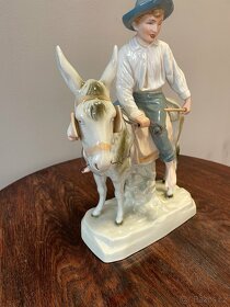 soška "Chlapec na oslu" DUX Duchcov 37cm vysoká - 5