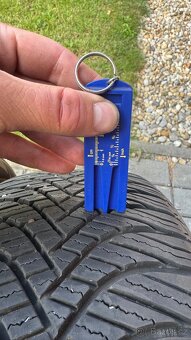 Prodám celoroční pneu 205/55 R16 91 V - 5