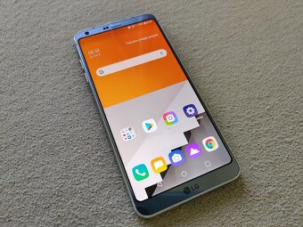 LG G6.  Dual sim.  4gb/32gb+micro SDHC.  Šedá metalíza - 5