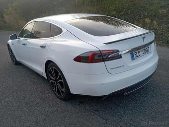 TESLA MODEL S P85 nabíjení zdarma free supercharger sch01 - 5