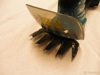 Makita- Aku nůžky na trávu a  keře. - 5