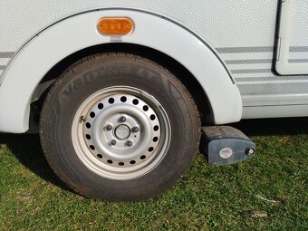 KNAUS 450EL č.251 Pevné postele. Mover. Stan. Rok 2007 - 5