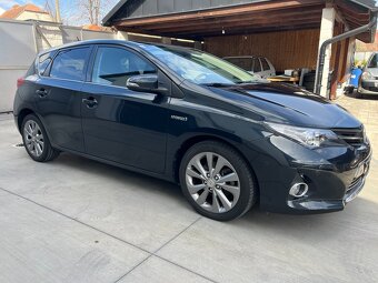 Toyota Auris 1.8 VVT-i HYBRID 1.MAJITEL KAMERA VYHŘ.SEDADLA - 5