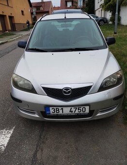 Mazda 2 - 5
