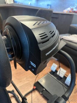 Volant Thrustmaster T300 RS a 3-pedály + PLAYSEAT ActiFit - 5