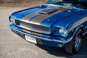 Ford Mustang Fastback - 5