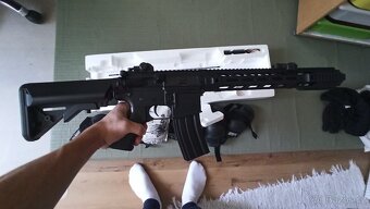 CM.518, M4 Salient Arms + Kuličky BB 6mm + plnička + maska - 5
