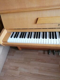 Piano Petrof - 5