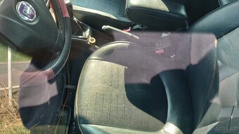 FIAT GRANDE PUNTO 1,4 57 KW AT - 5