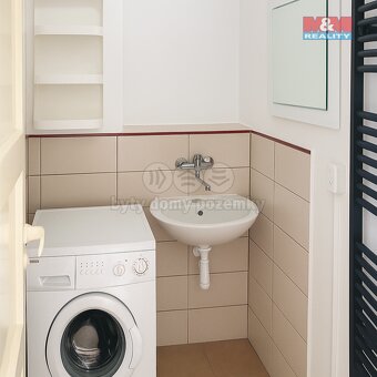 Prodej zděného bytu 2+1 s balkonem v Písku, ul. Erbenova. - 5
