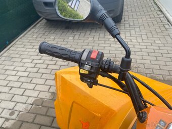 Čtyřkolka SMC Razeer 300 CVT - 5