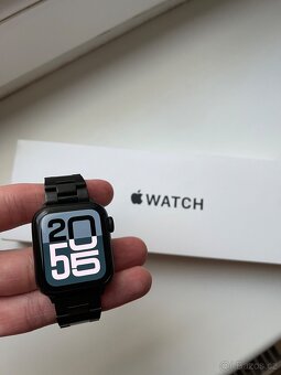 Apple Watch SE 2023 (2. generace, 40 mm) – JAKO NOVÉ + ocelo - 5