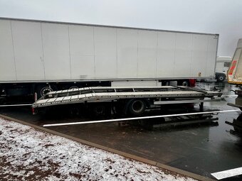 Odtahové vozidlo LF 260 FA + přívěs - 5