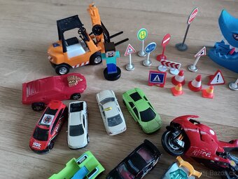 Autíčka, dráha hot Wheels - 5