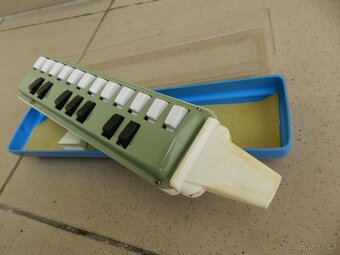 FOUKACÍ HARMONIKA 70 léta - ČSSR - 5