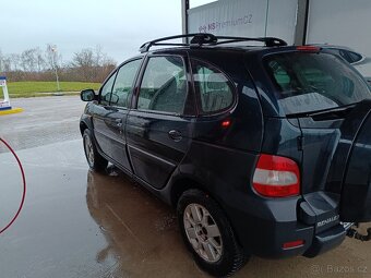 Renault Scénic RX 4 - 5