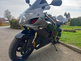 Suzuki GSX-R 750 - 5