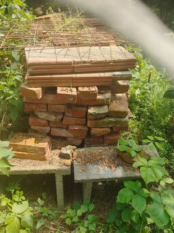 Starší stavební materiál - 5