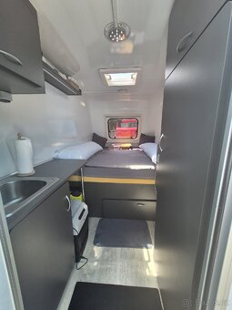 Obytný přívěs do 750 kg Garazovany DPH - 5
