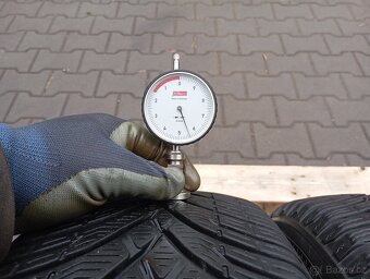 205/55/16 zimní pneu kleber - 5
