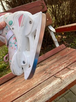 Lední/kolečkové brusle vel. 33-36 - 5