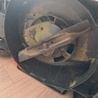 Prodám sekačku v dobrém stavu - 5