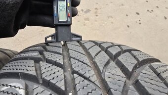 Zimní pneu 215/65/17 Bridgestone - 5
