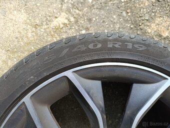 Originál alu elektrony Škoda na pneu 245/40, R19, 94W. - 5