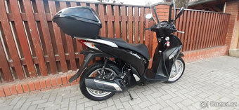 Honda SH 150i (2015 ABS) - 5