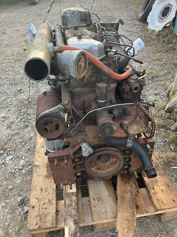 Motor Zetor 5501 nebo možno jen blok - 5