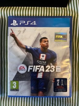 PS4 + Fifa 23 - 5
