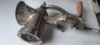 Mlýnky na maso vel.5,mlýnek na mák a odšťavňovač - 5