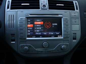 Ford Kuga 2.0 TDCi 120kw TITANIUM  4x4 2012 MAX VÝBAVA - 5