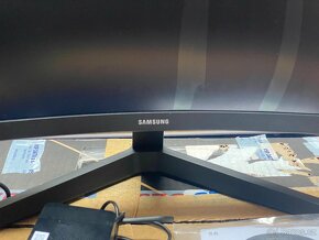 Monitor Samsung Odyssey G5 27 palců na ND - 5
