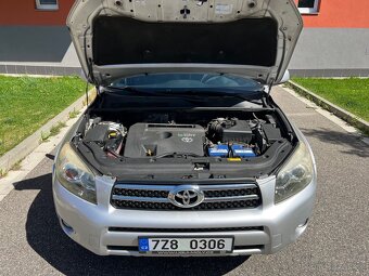 Toyota rav4 2.2D - 5