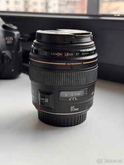 Canon EOS 6D + objektivy 85 mm f/1.8 a 50 mm f/1.8 STM + pří - 5