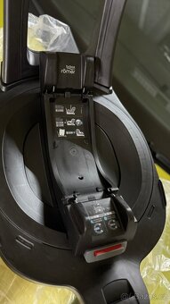 Prodám autosedačku Britax Römer Baby-Safe Pro + Vario Base 5 - 5