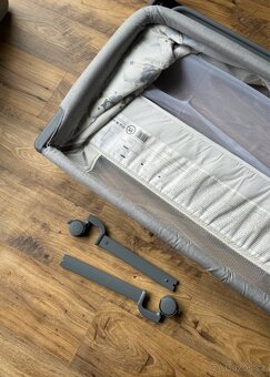 SKIDDOU Natt polohovatelná postýlka - 5