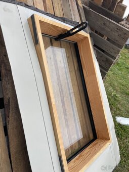 Střešní okno značky Roto - 5