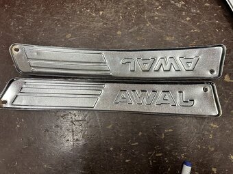 Predám bočné lišty nádrže s nápisem JAWA 350/634 - 5