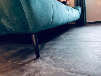 Nádherná nová pohovka - 5