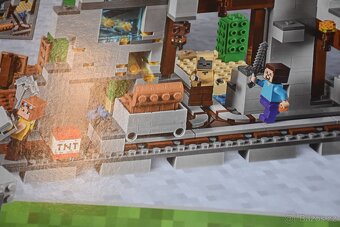 Lego 21155 - Creepův Důl - 5