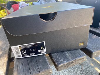 Jordan 1 mid - 5