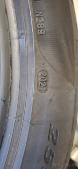 Pirelli P-ZERO 255/40/20 - 5