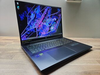 18" 240HZ 2K_PREDATOR HELIOS 18_i9-14900HX_32GB_RTX 4060 8G - 5