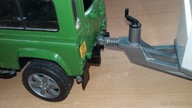 Prodám: hračku Auto a přívěz s koněm - 5